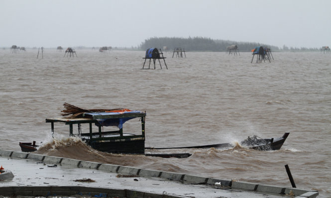 One killed, four injured as Storm Dianmu makes landfall in northern Vietnam