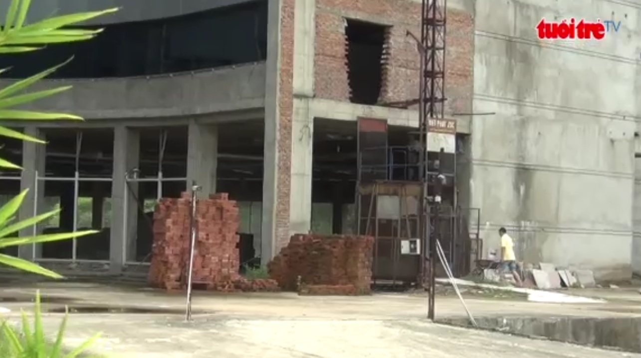 Hanoi American International Hospital abandoned due to lack of funds