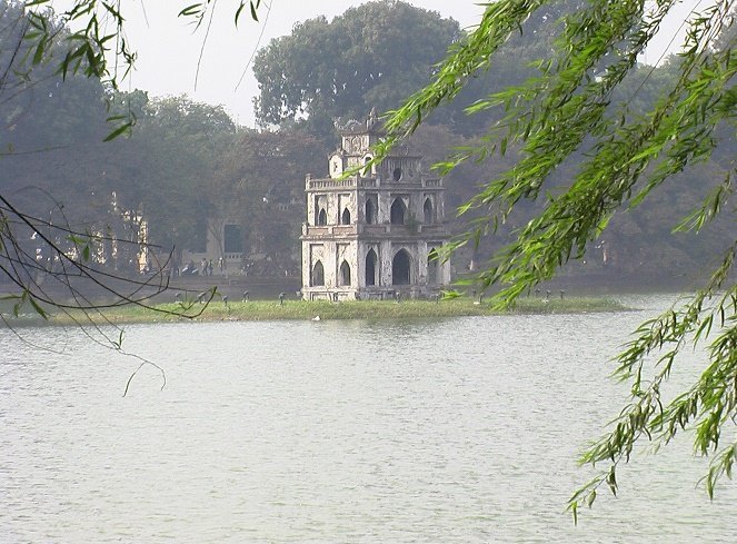 Hanoi to open new walking area around iconic lake
