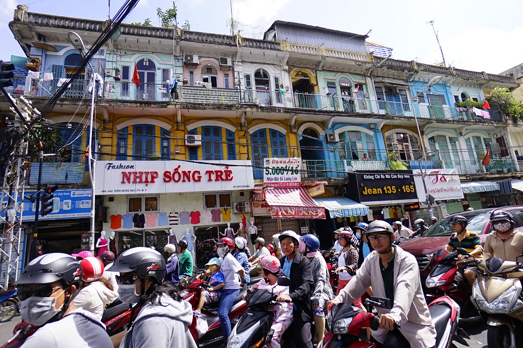 Ho Chi Minh City poised to pull down hundreds of old tenements