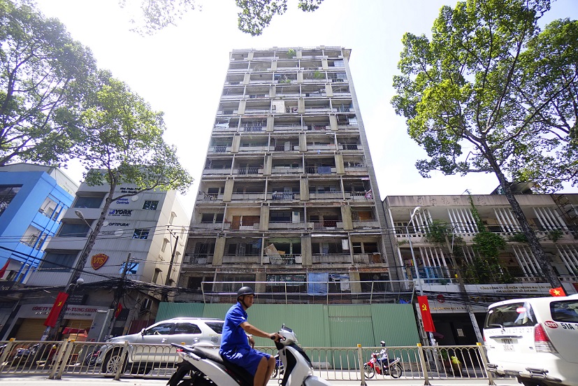 Ho Chi Minh City to speed up reconstruction of dilapidated apartments