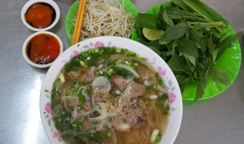 To sauce or not to sauce: the question that divides Vietnam pho lovers