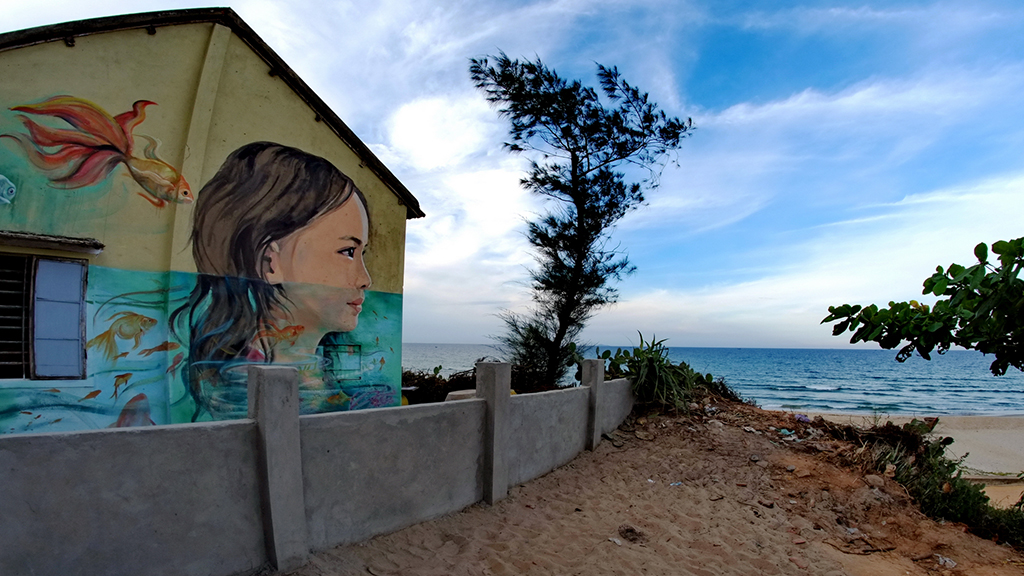 Fishing village in central Vietnam gets facelift by S.Korean artists