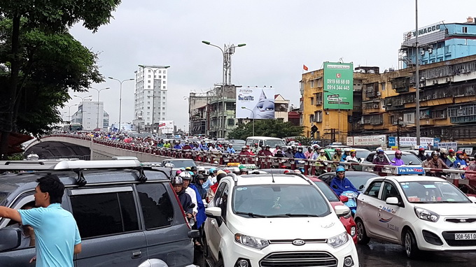 Hanoi eyes ban on non-resident motorbikes in inner city