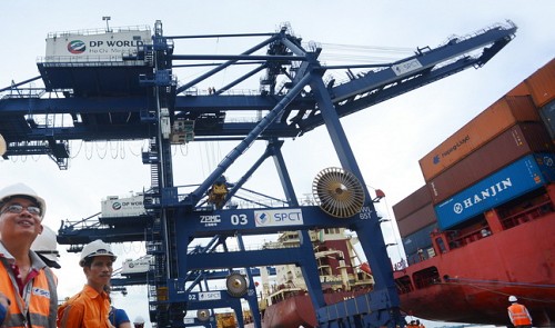 Vietnamese cargo on bankrupt Hanjin ships stranded at sea