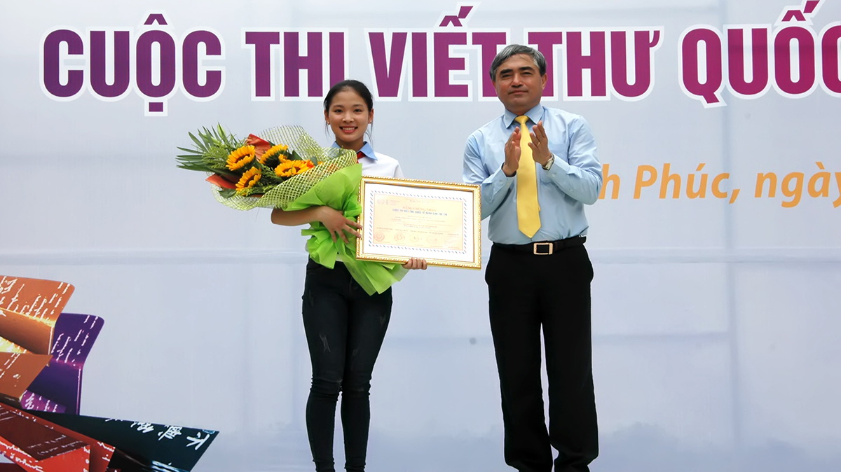 Invoking death of Syrian refugee boy, Vietnam girl wins int’l letter-writing competition