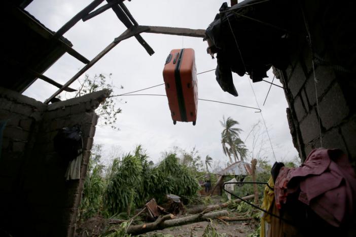 Hurricane Matthew kills at least 283 in Haiti, dozens in one village