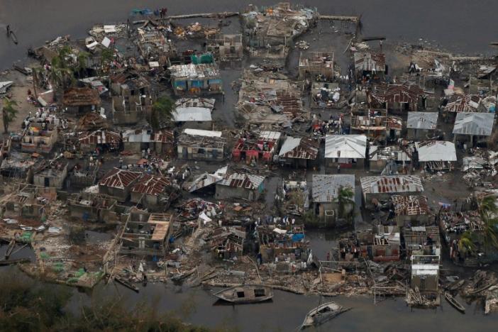 Hurricane Matthew kills over 800 in Haiti before hitting U.S.