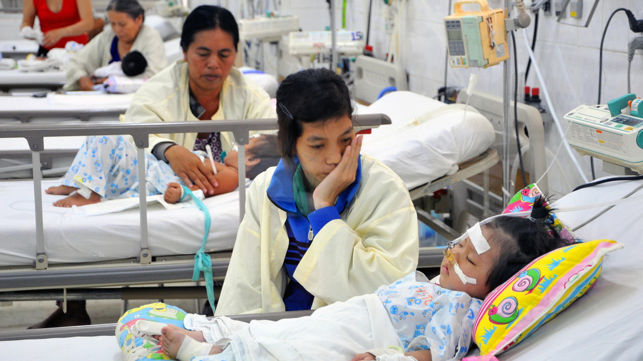 Widespread pneumonia sends children to hospitals in southern Vietnam