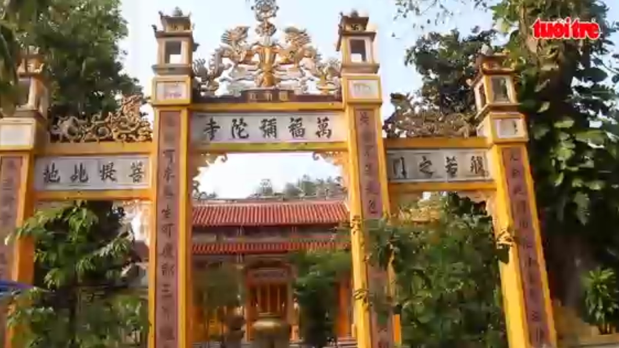 Searching for the tomb of Emperor Quang Trung in Hue