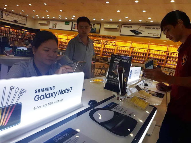 Samsung’s halt of Note 7 production to affect Vietnam’s exports: insiders