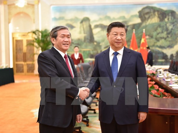 Vietnam, China pledge to cement political trust