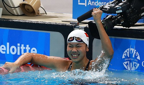 Coach blasted for sending Vietnam’s top swimmer to compete at national tournament