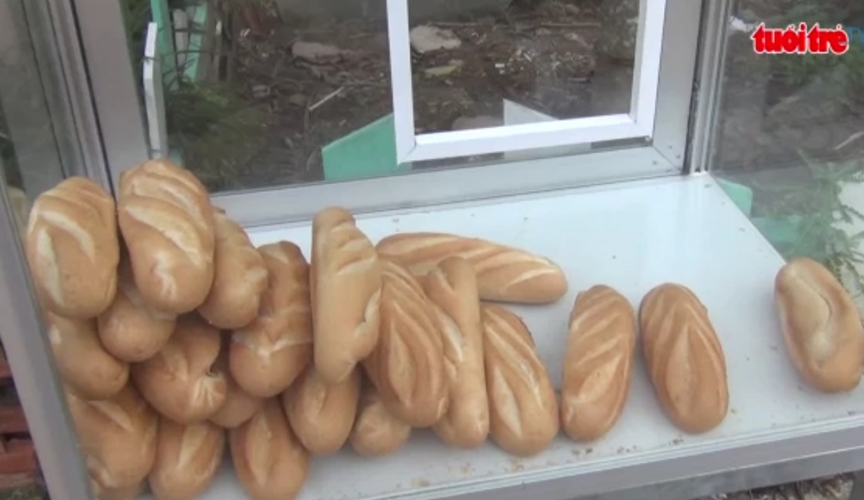 Free bread for the needy in southern Vietnam