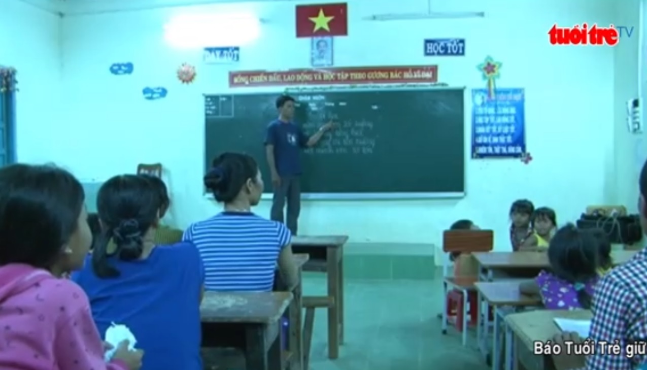 Free literacy class for ethnic women in central Vietnam