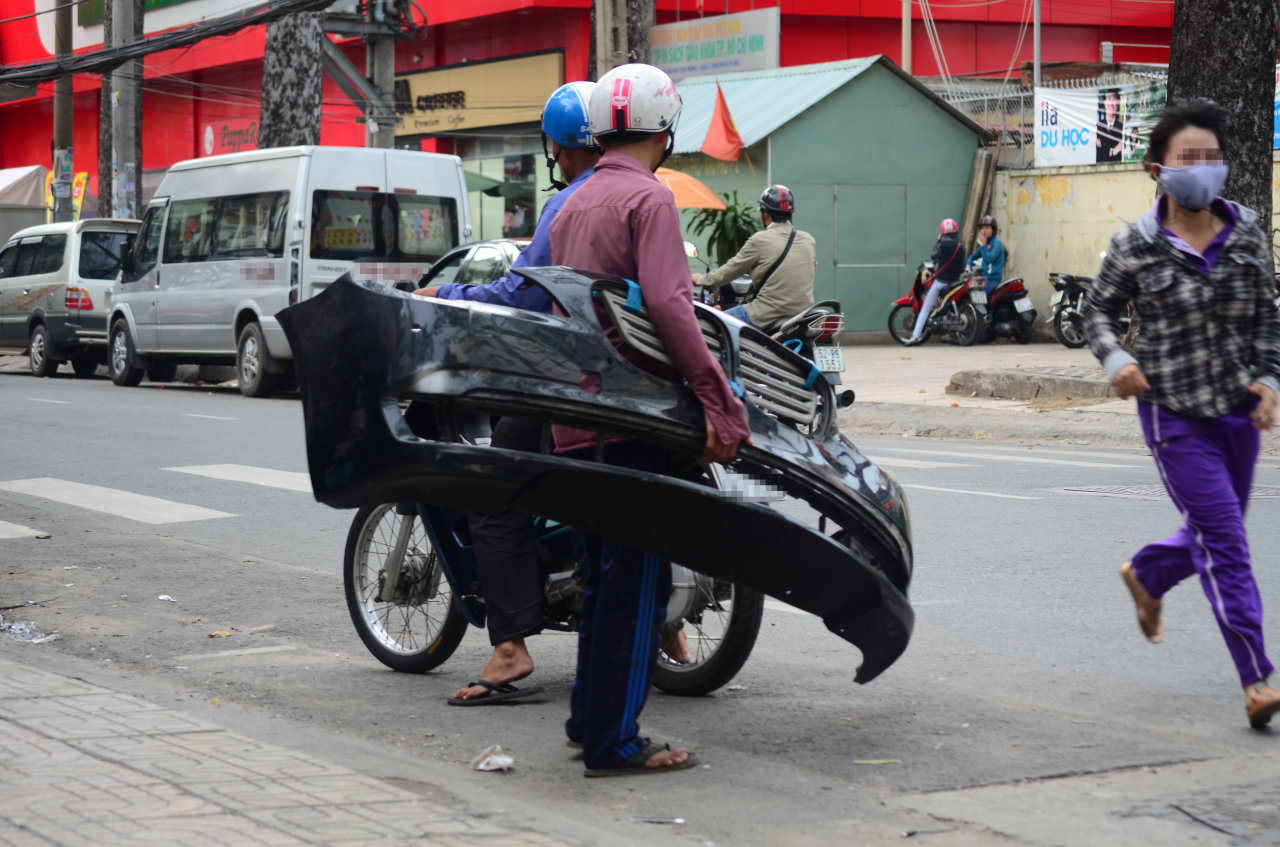 Stolen auto parts discreetly sold in Ho Chi Minh City