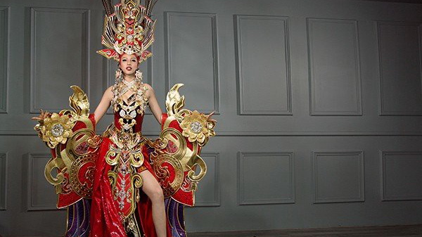 Is the national costume of Vietnam’s beauty at Miss Supranational national enough?
