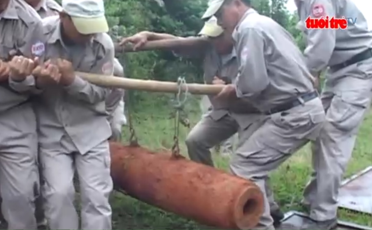 1.7m bomb unearthed and safely disposed by Vietnamese agents
