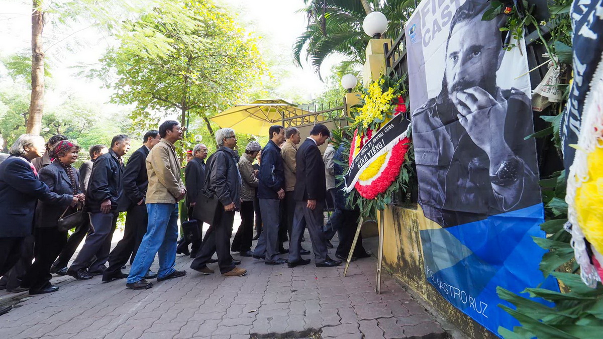 Vietnam to hold national day of mourning for Cuban figurehead Fidel Castro