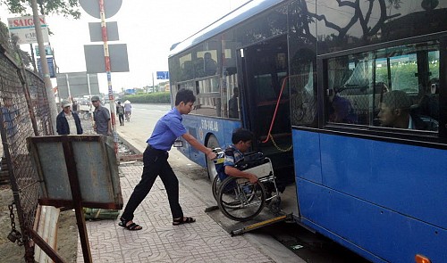 Ho Chi Minh City to invest in low-floor buses for the disabled