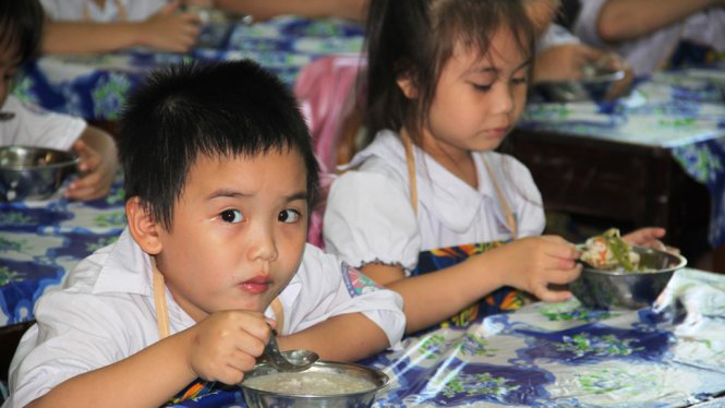 Vietnam launches online meal plan software for schools