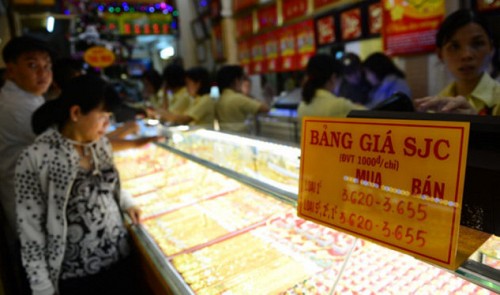 False rumors rally Vietnam’s gold, dollar markets despite gov’t denial