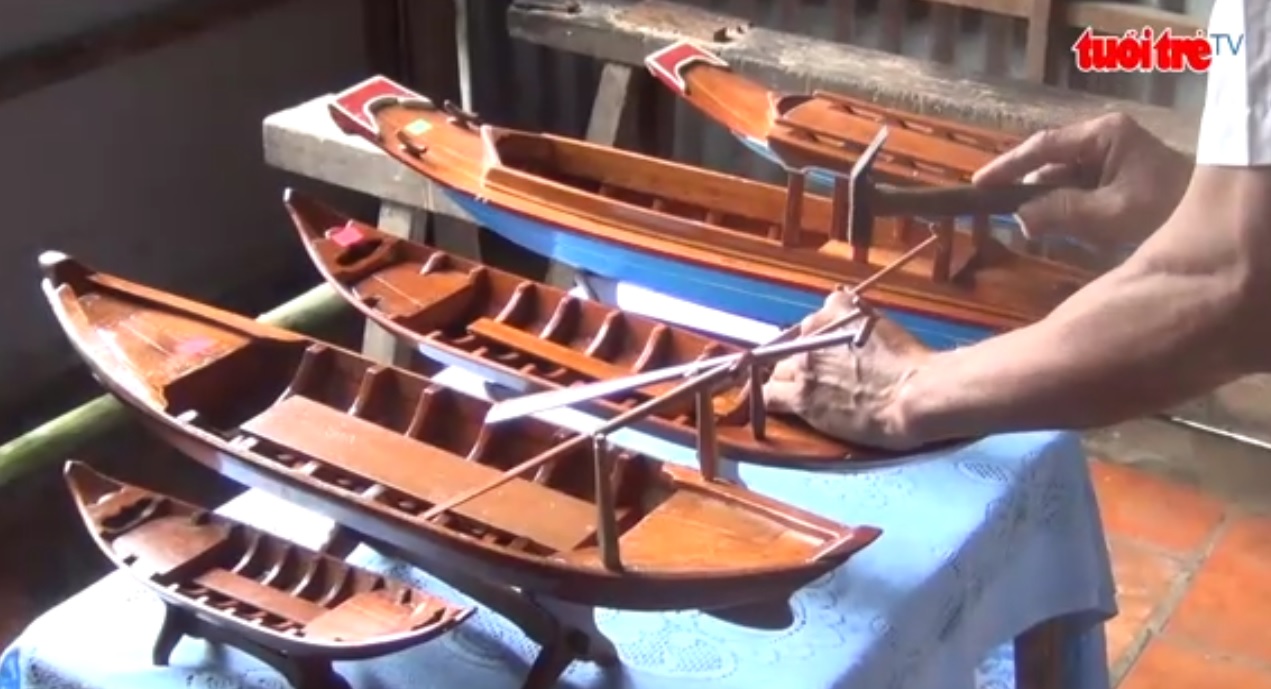 Shipwrights in Dong Thap switch to making model boats
