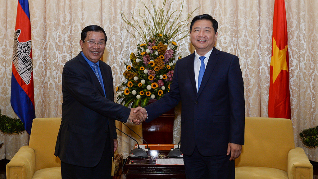 Cambodian premier strengthens ties with Ho Chi Minh City