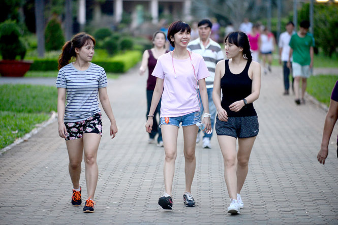Nutritionist proposes ‘10,000 steps a day’ walking movement for Saigonese