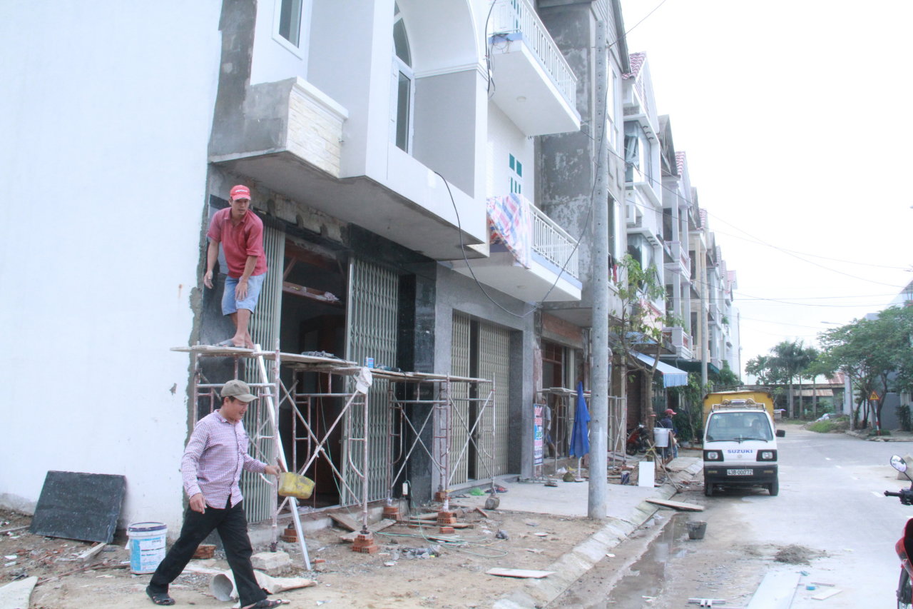 Hundreds of houses built without permits in Da Nang