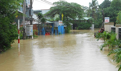 111 people killed, missing due to floods in central Vietnam since October