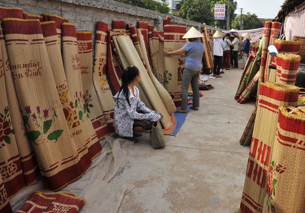 Sedge mat making in Quang Xuong, Thanh Hoa