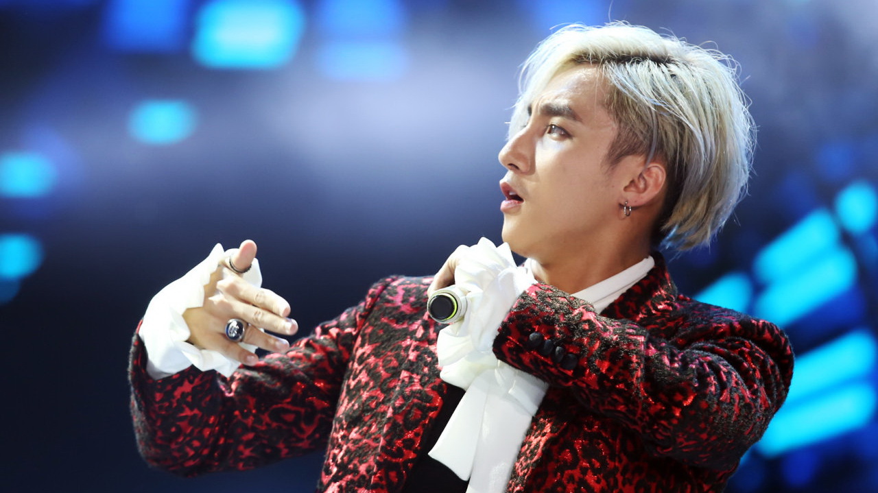 Son Tung becomes first Vietnamese singer to reach 1mn YouTube subscribers