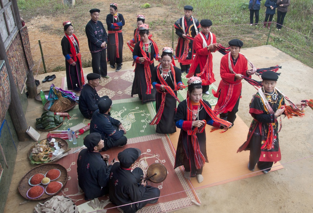 How ethnic people in northern Vietnam pray for bumper crops