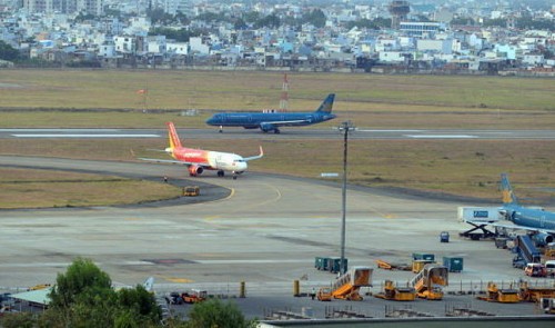 Vietnam carriers decry sluggish plans to expand Tan Son Nhat airport