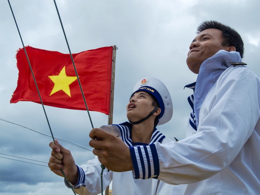 National flag flutters proudly in Vietnam’s Truong Sa (Spratlys)