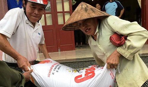 12 Vietnamese provinces request urgent rice support before Tet