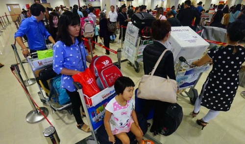 Airport nightmare starts before Tet for Vietnamese flyers