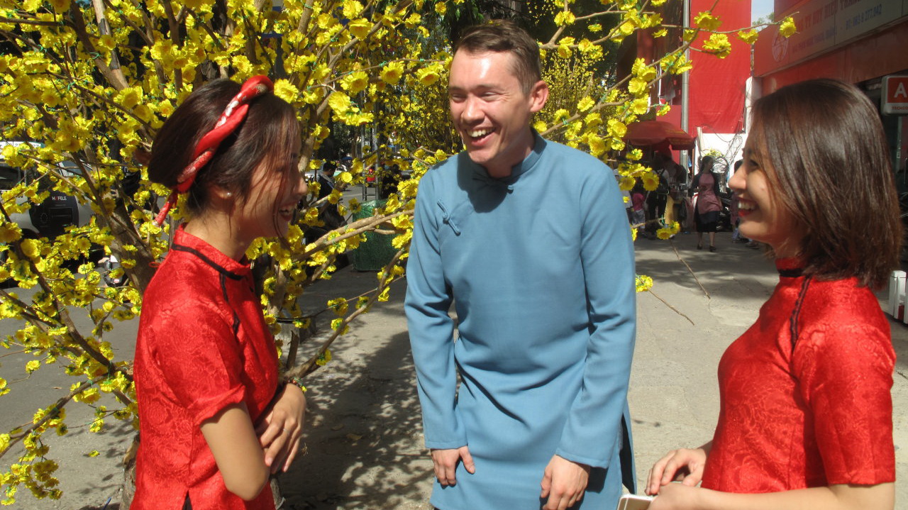 Vietnamese Tet in the eyes of young foreigners