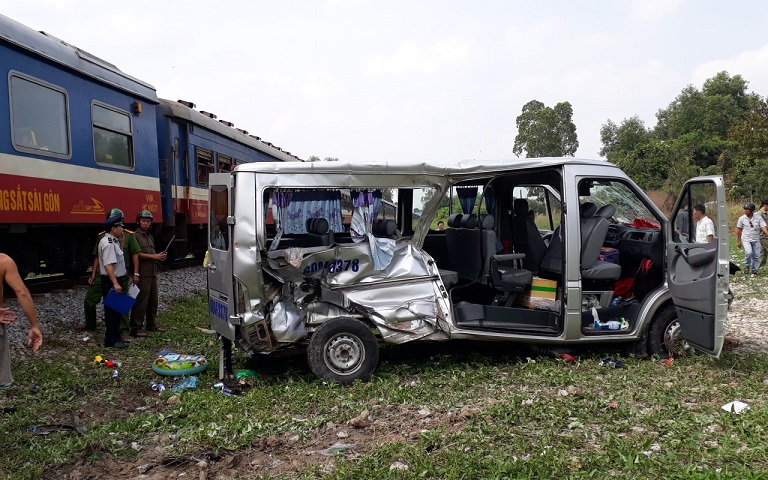 Two killed, seven injured as train hits car in southern Vietnam