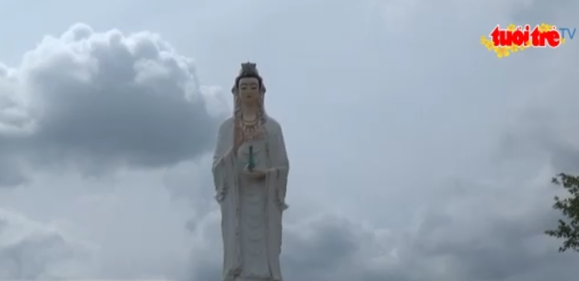 Imposing Avalokiteśvara statue in southern Vietnam attracts influx of visitors