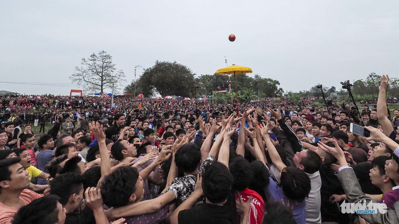 ‘Lucky ball’ festival in northern Vietnam gets chaotically competitive