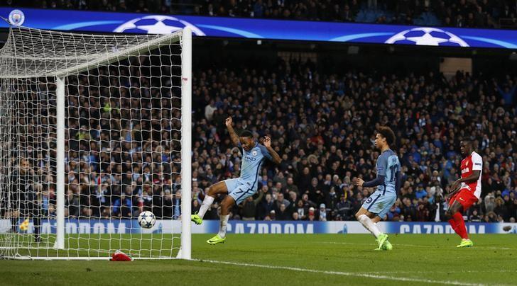 Five-star Manchester City edge thriller with Monaco