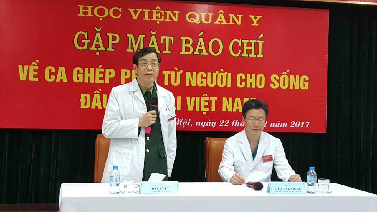 Vietnamese doctors conduct first lung transplant on young boy