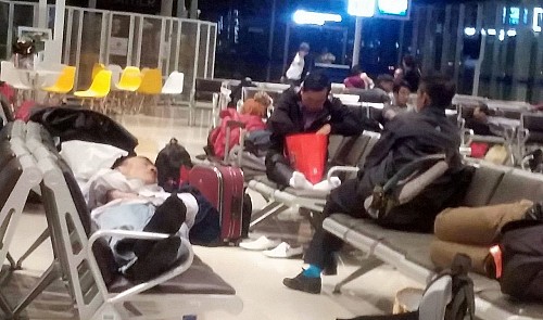 Jetstar’s 14-hr delay leaves hundreds stranded overnight in northern Vietnam