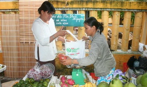 In Vietnam, islanders lead plastic bag-free lifestyle
