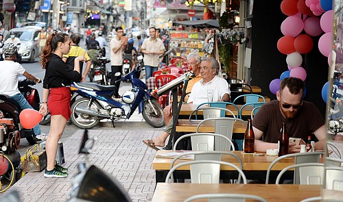 How will Saigon’s ‘sidewalk clearing’ campaign affect Bui Vien area?