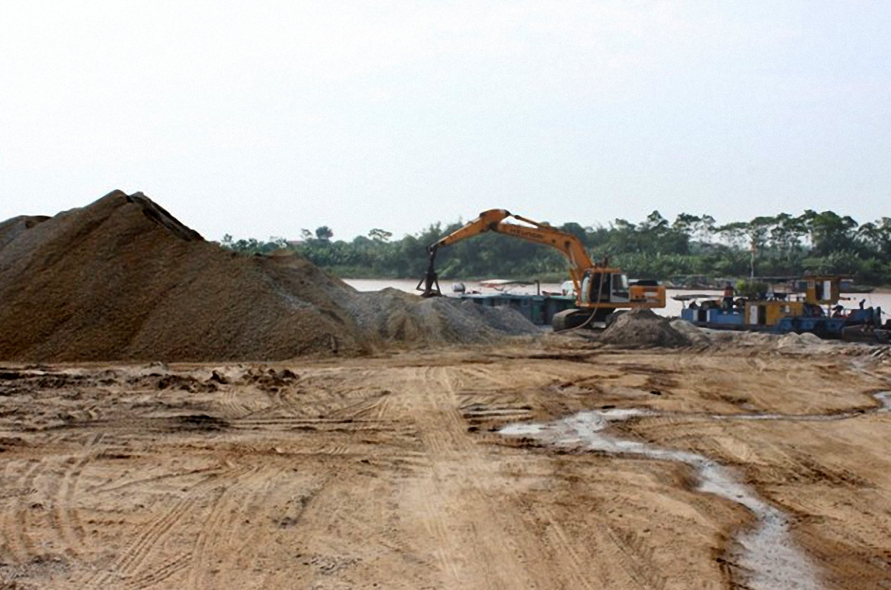 Vietnam to improve management of sand exploitation in local rivers