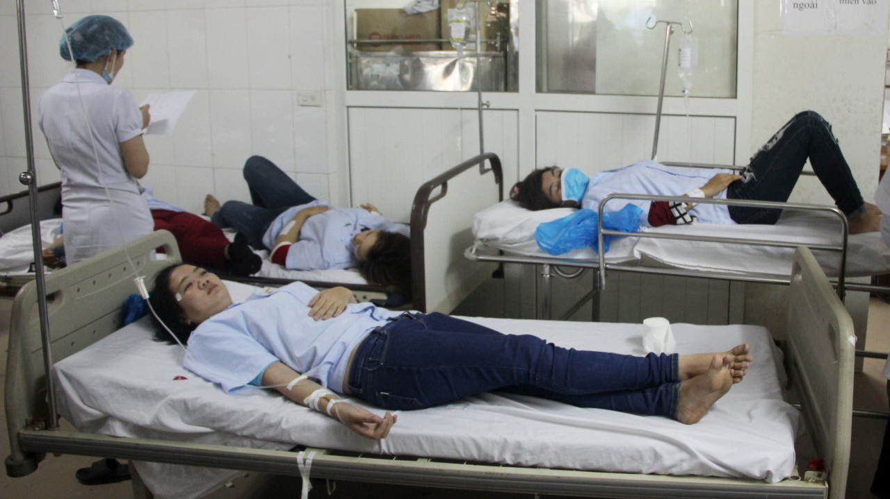 Korean-invested factory workers hospitalized in suspected mass food poisoning in Vietnam