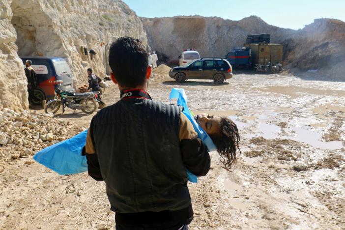 Scores reported killed in gas attack on Syrian rebel area